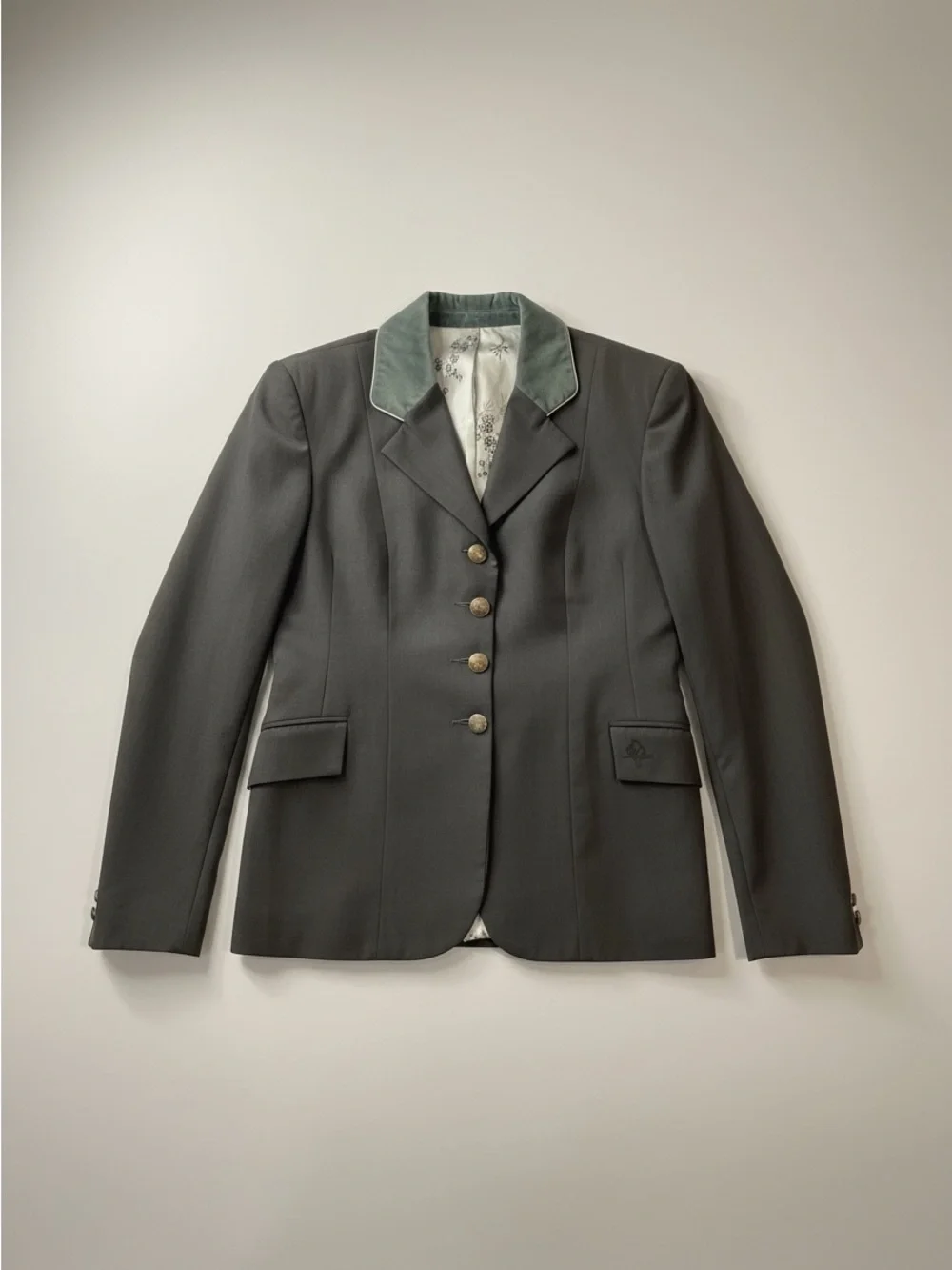 Equestrian Tailored Blazer with Velvet-Trim Collar Salzburg Buttons